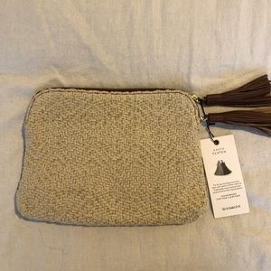 Bloom & Give Kavya clutch